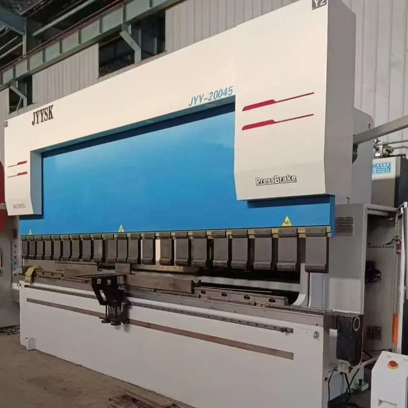 used press brake machine inspected in the stockyard (Used Bending Machine 200t)