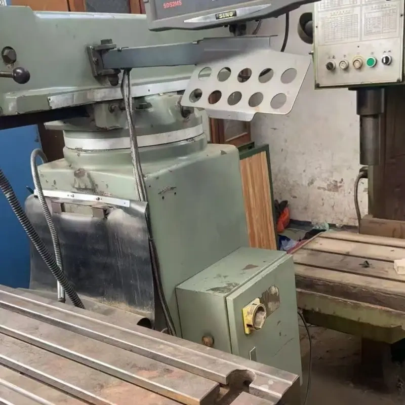 Used 4# Vertical Turret Head Milling Machine 1480kg Metal Parts Drilling & Milling Machine - 图片 4